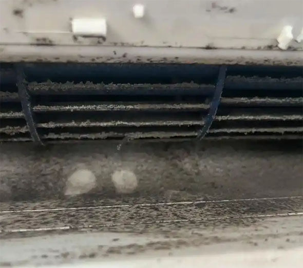 屯溪空调吹的风有股烧焦味是怎么回事